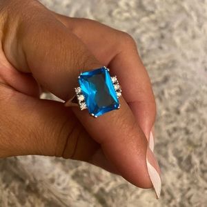 Blue sterling silver ring